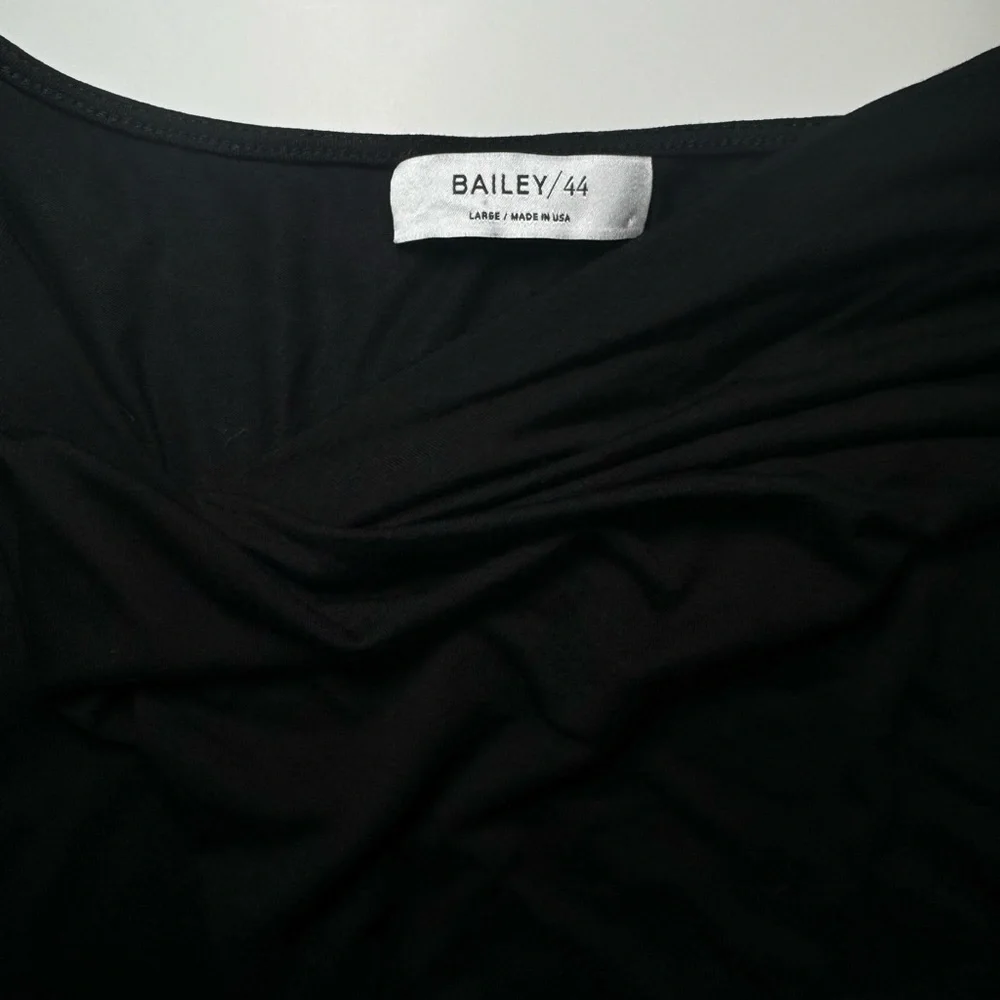 Bailey44 top size L brand new with tags stretchy material! - Picture 2 of 7